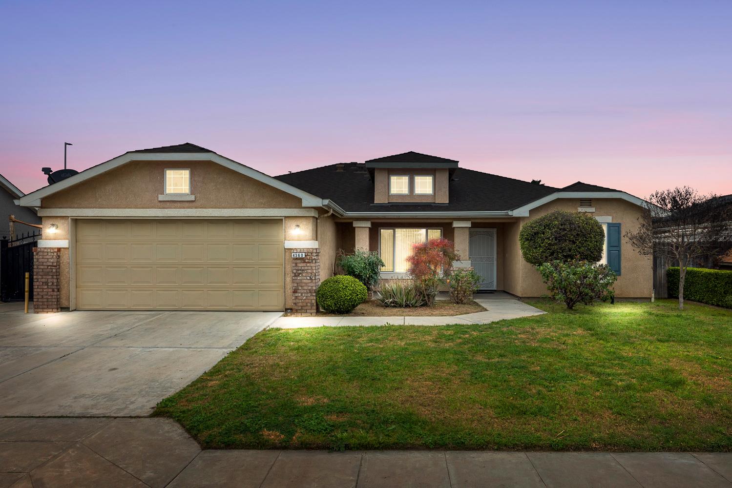 4360 W Vassar Ave, Fresno, CA 93722