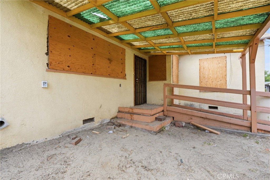 1946 E Clinton, Fresno, CA 93703