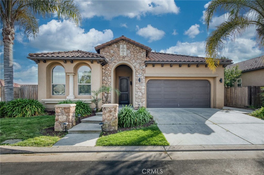 1563 E Via Mirasol, Fresno, CA 93730