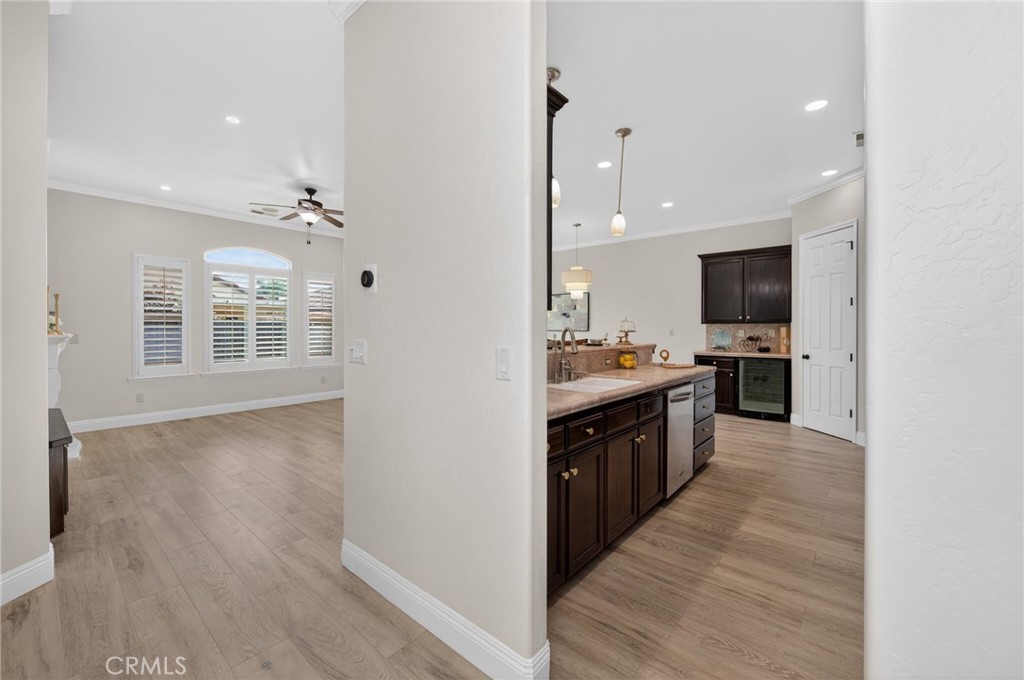 1563 E Via Mirasol, Fresno, CA 93730