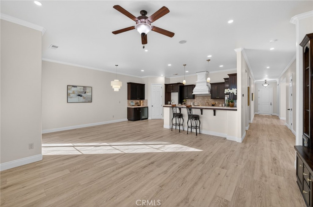 1563 E Via Mirasol, Fresno, CA 93730