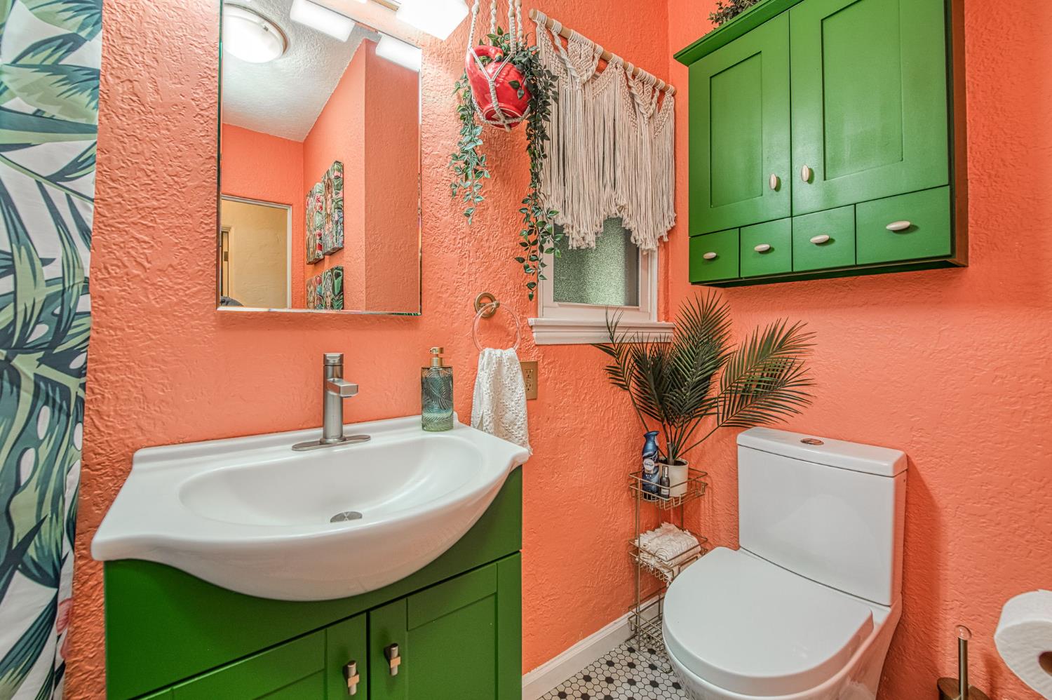 1451 N Harrison Ave, Fresno, CA 93728