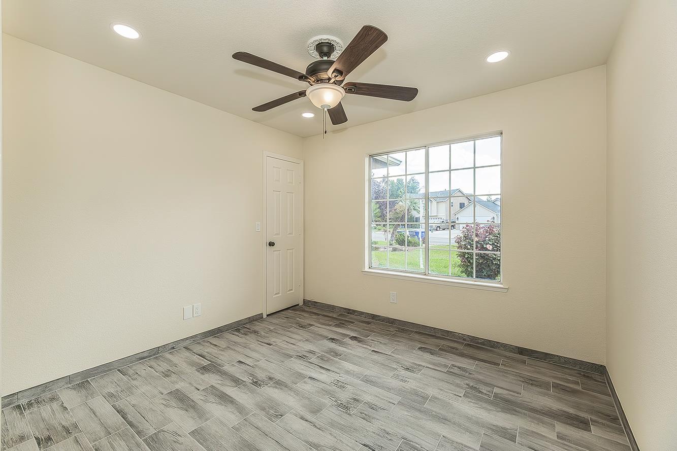 5908 W Fremont Ave, Fresno, CA 93722