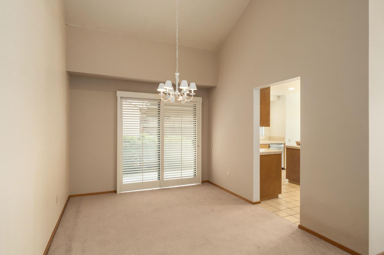 3250 W Spruce Ave, Fresno, CA 93711