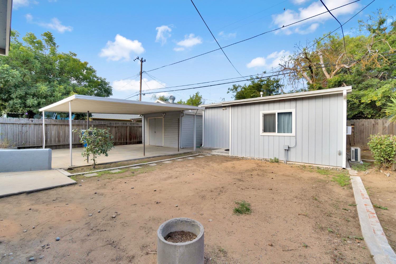 1355 N Roosevelt Ave, Fresno, CA 93728