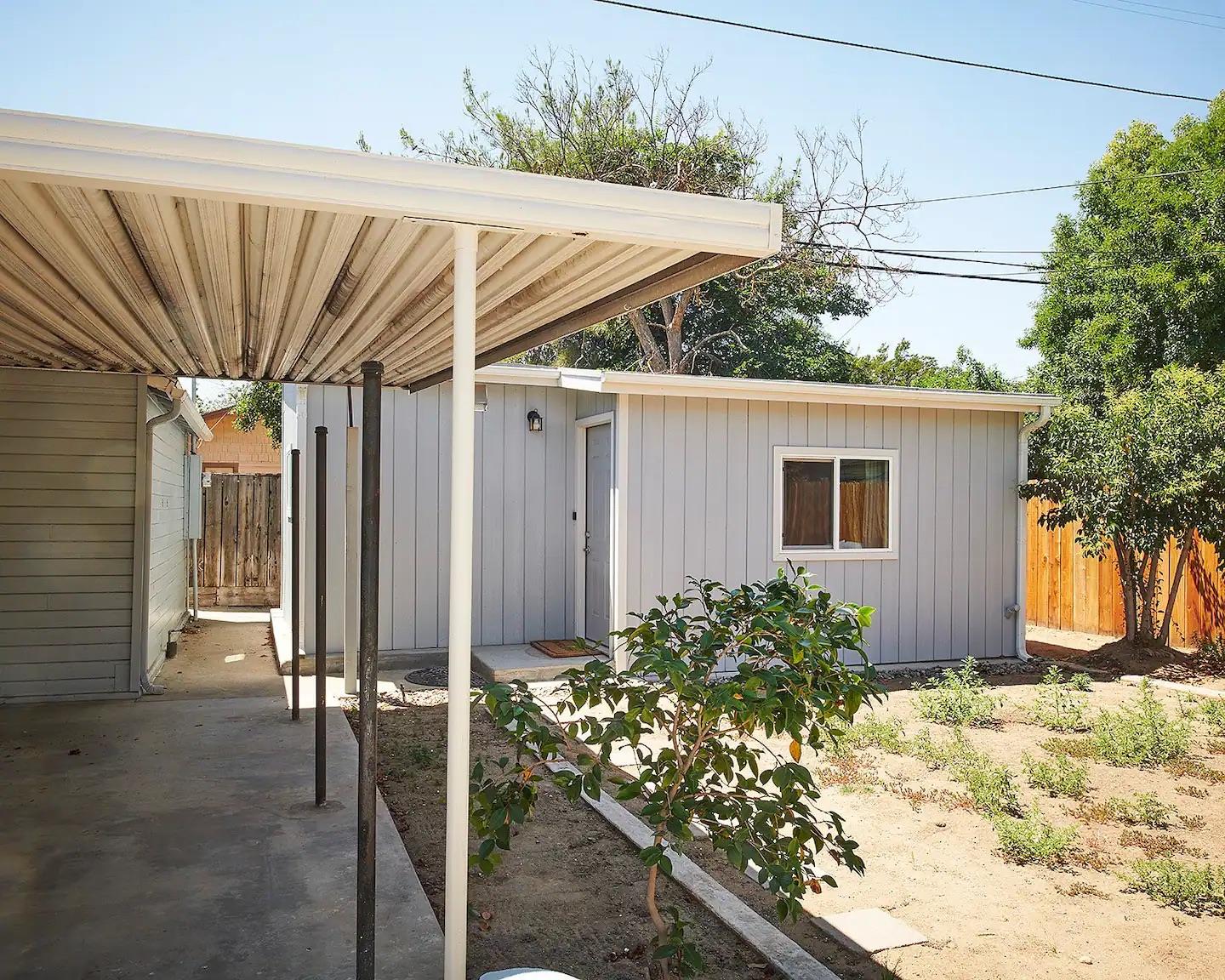 1355 N Roosevelt Ave, Fresno, CA 93728