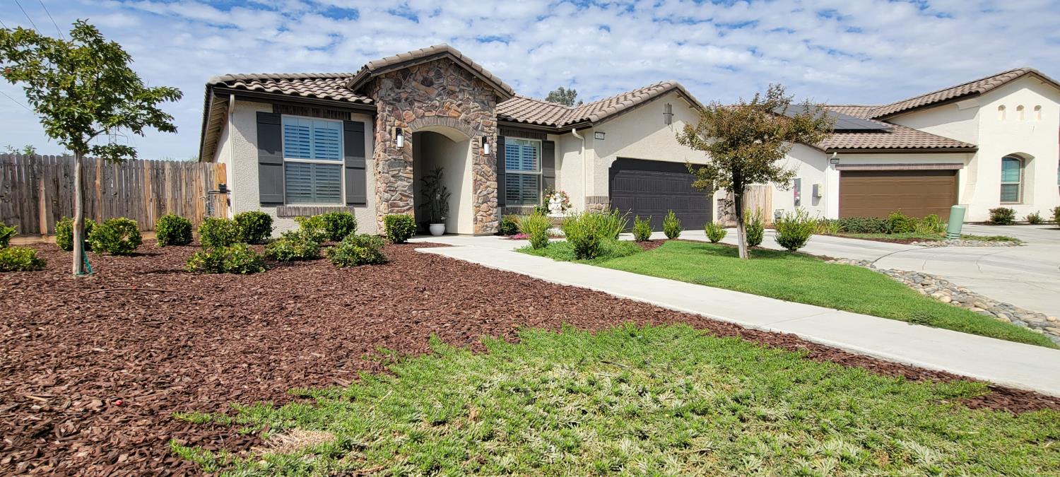 6080 E Platt Ave, Fresno, CA 93727