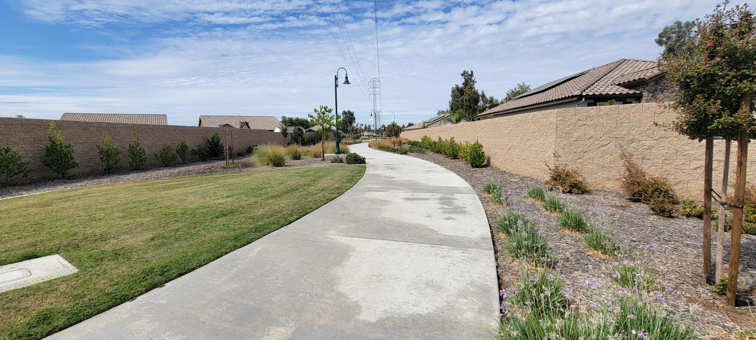 6080 E Platt Ave, Fresno, CA 93727