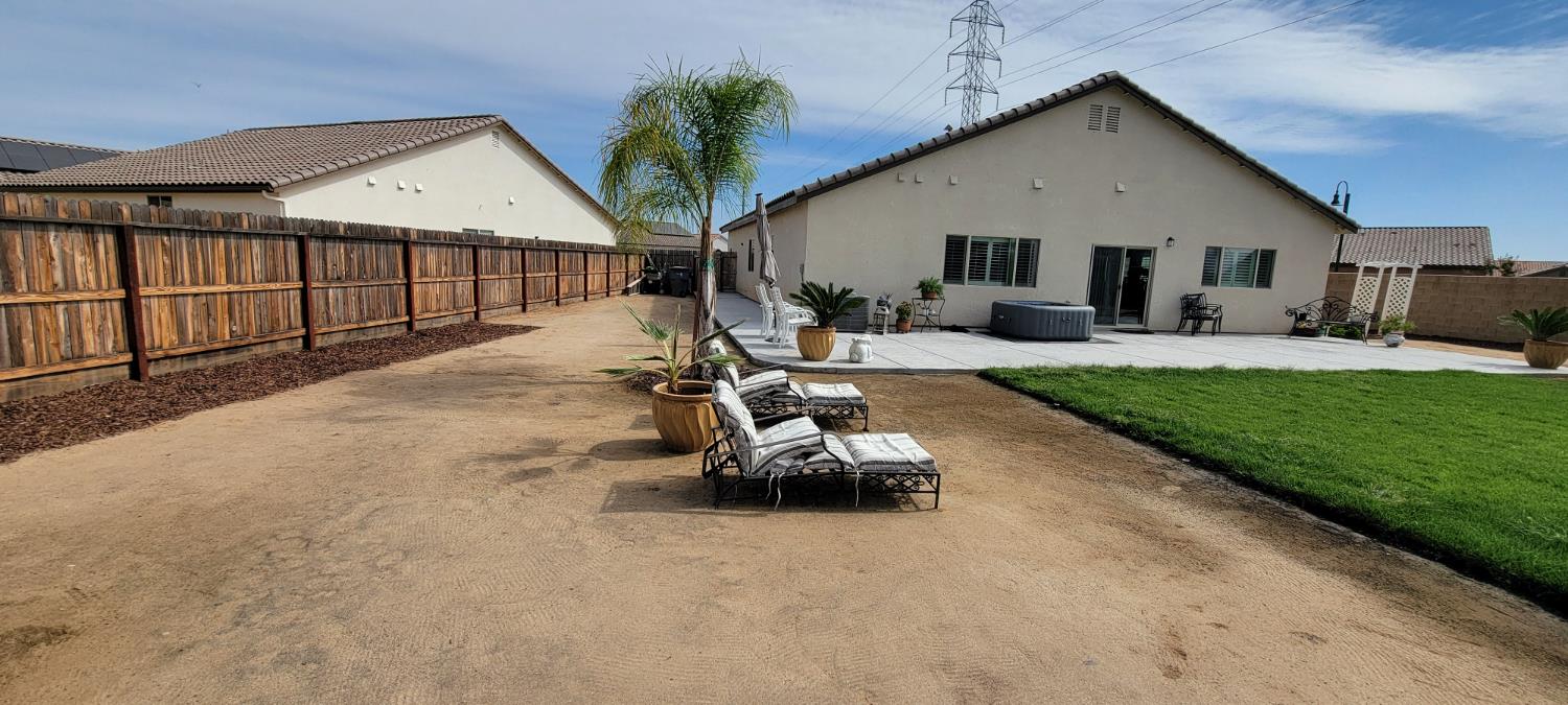 6080 E Platt Ave, Fresno, CA 93727