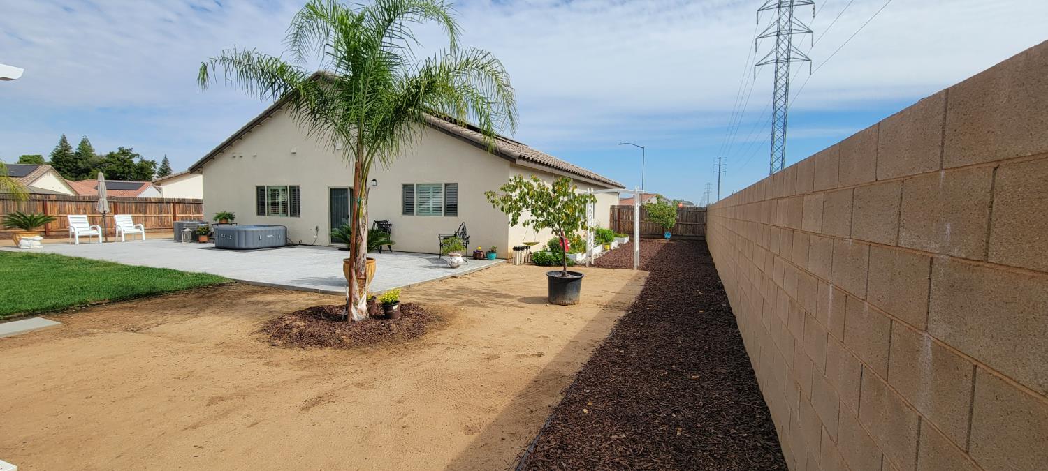 6080 E Platt Ave, Fresno, CA 93727