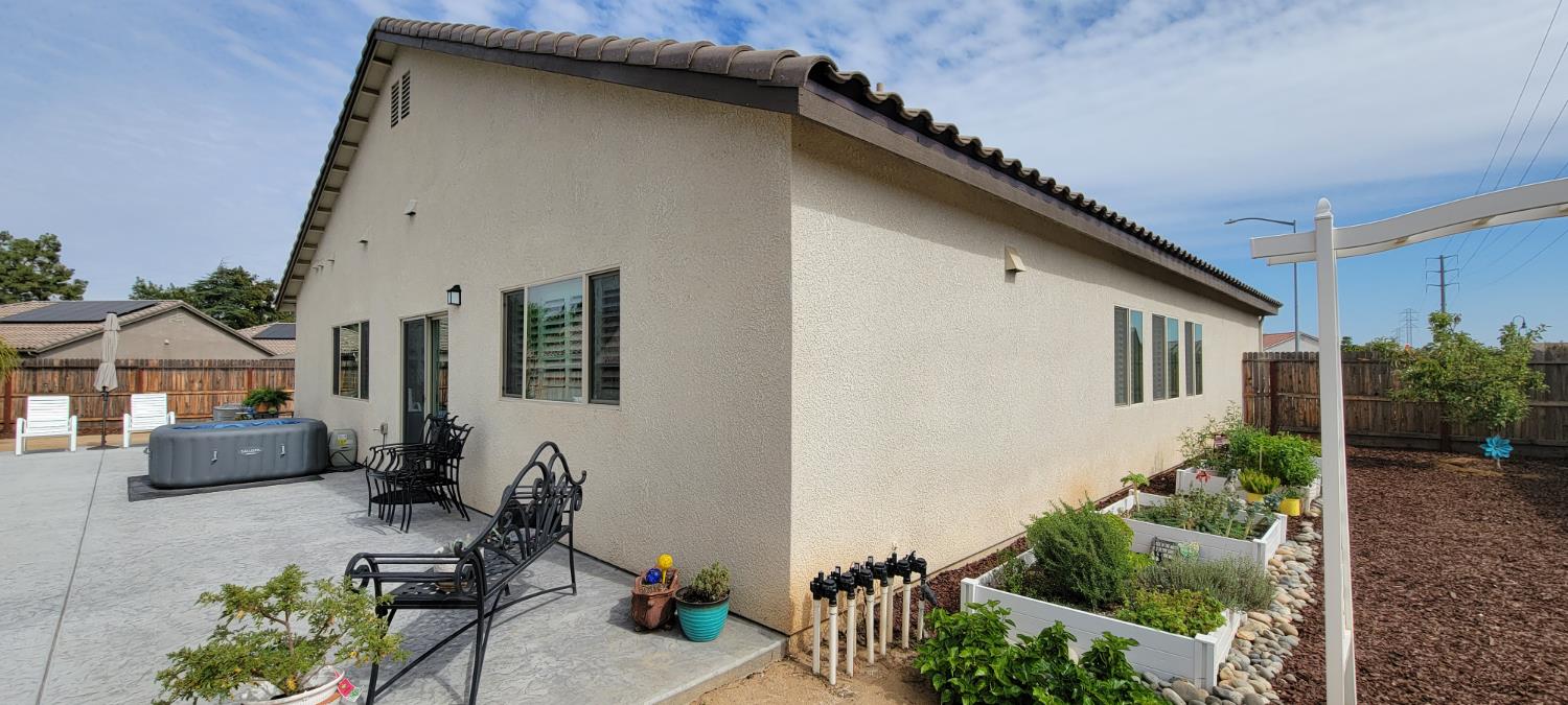 6080 E Platt Ave, Fresno, CA 93727