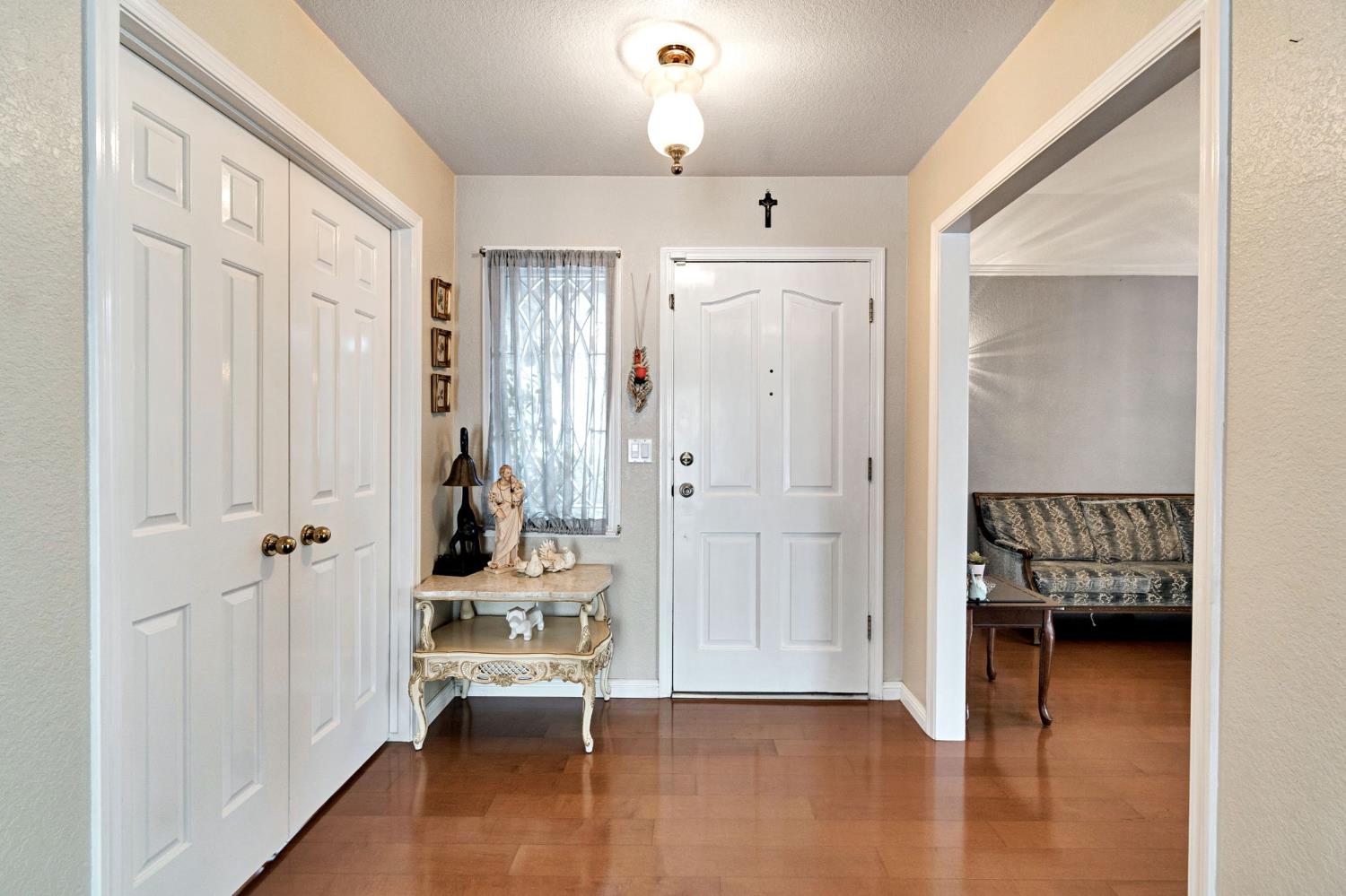 6733 N Alva Ave, Fresno, CA 93711