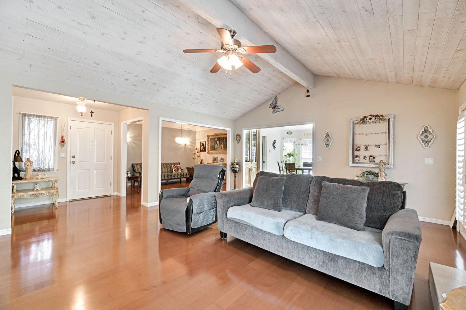 6733 N Alva Ave, Fresno, CA 93711