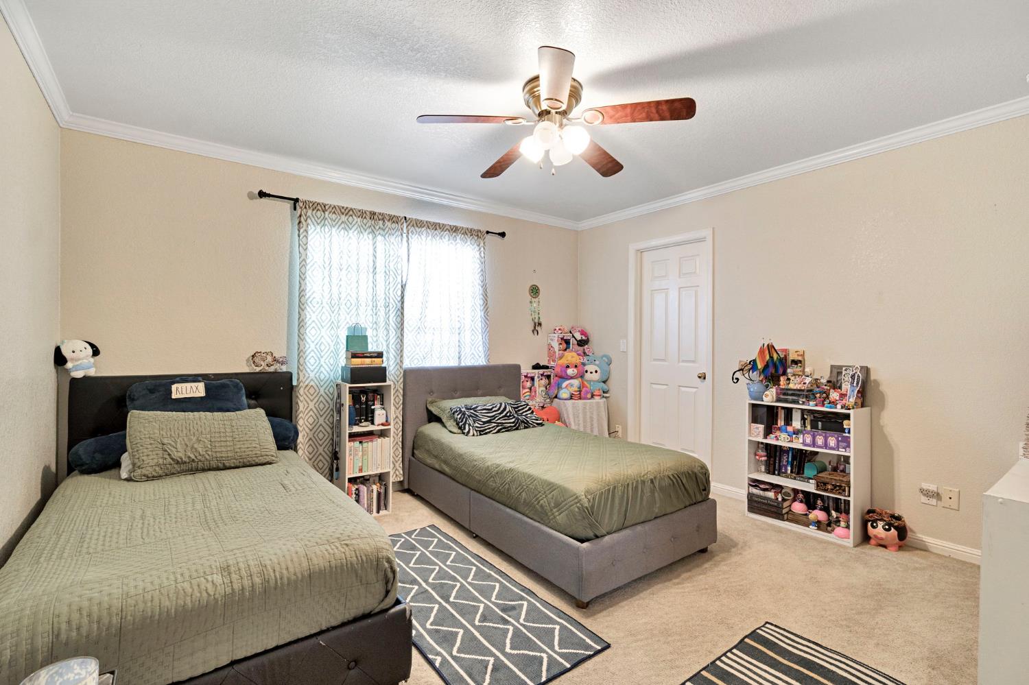 6733 N Alva Ave, Fresno, CA 93711