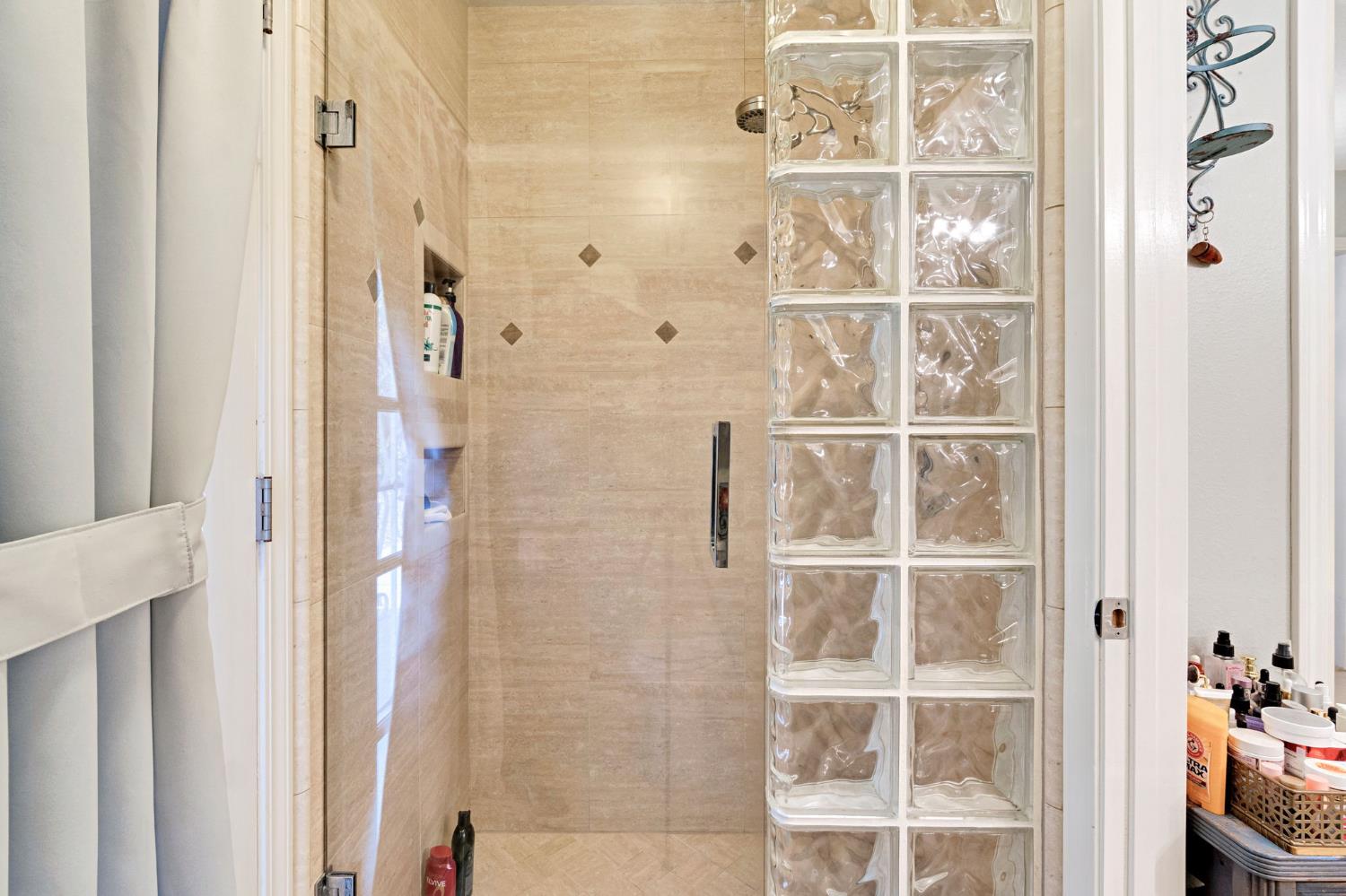 6733 N Alva Ave, Fresno, CA 93711