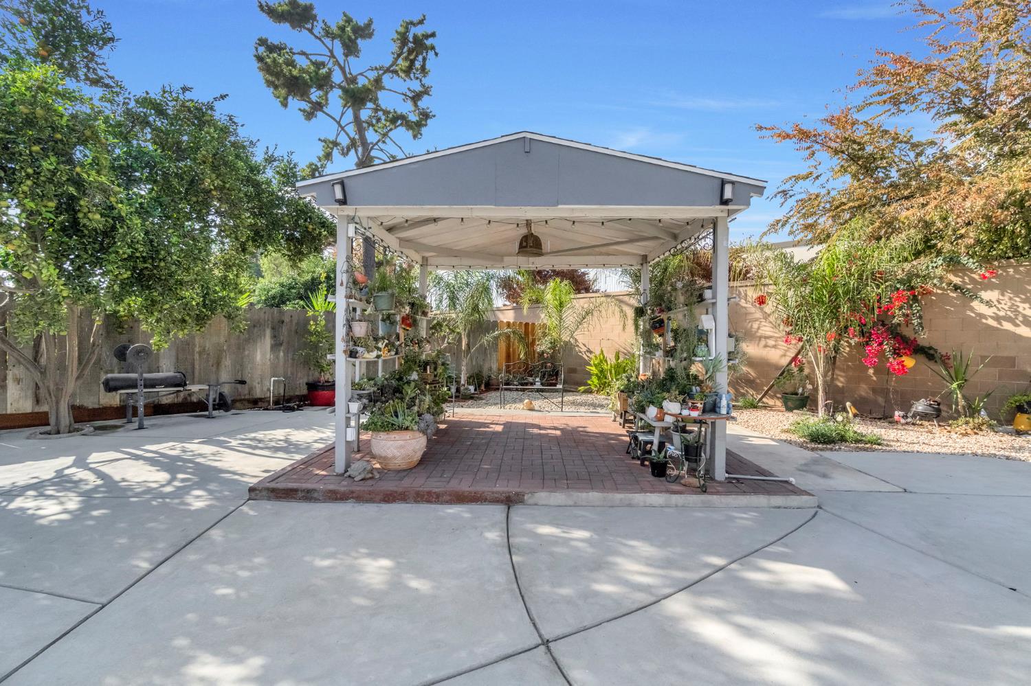 6733 N Alva Ave, Fresno, CA 93711