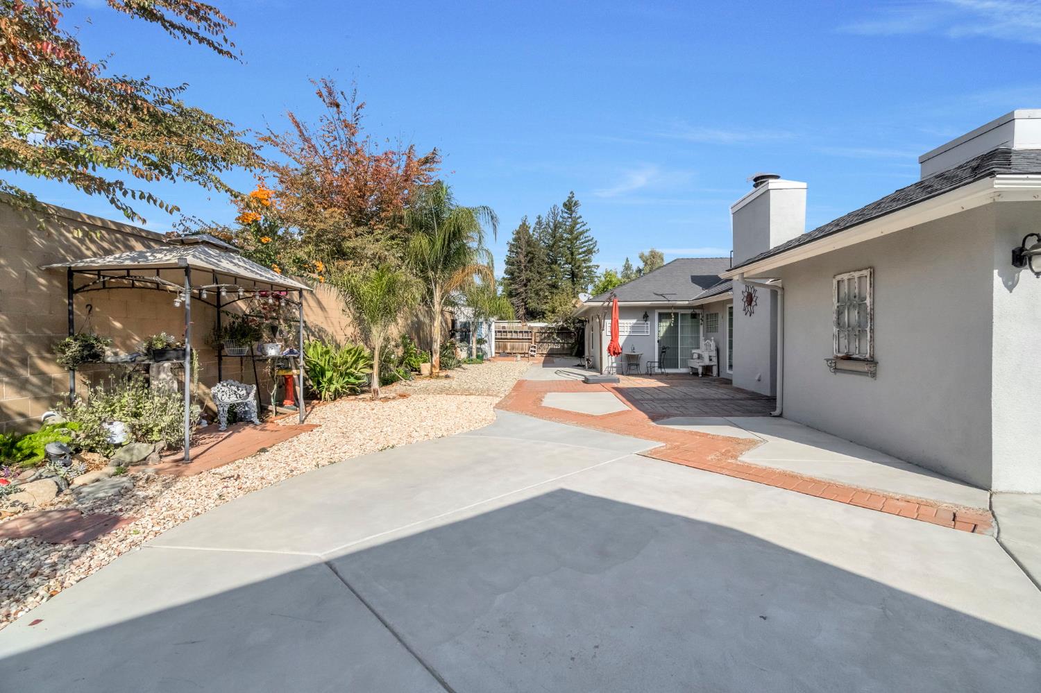 6733 N Alva Ave, Fresno, CA 93711