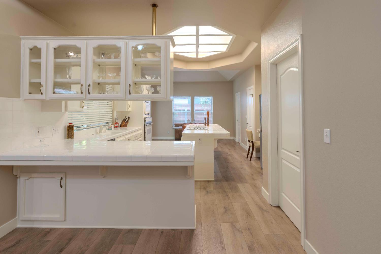 8860 N 10Th St, Fresno, CA 93720