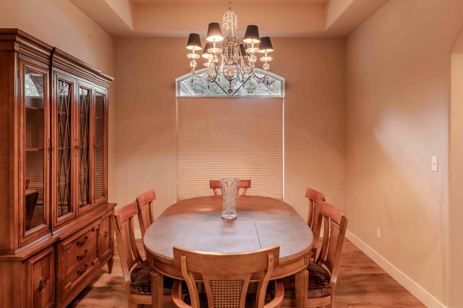 8860 N 10Th St, Fresno, CA 93720