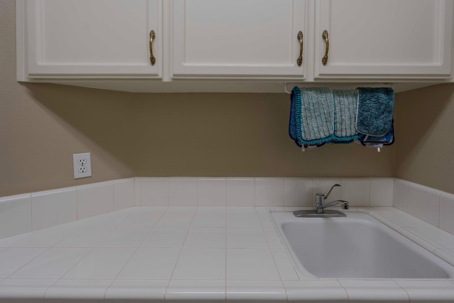 8860 N 10Th St, Fresno, CA 93720