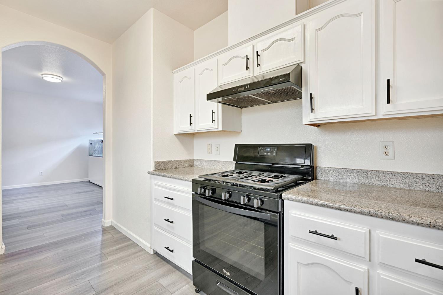 2061 S 7Th St, Fresno, CA 93702