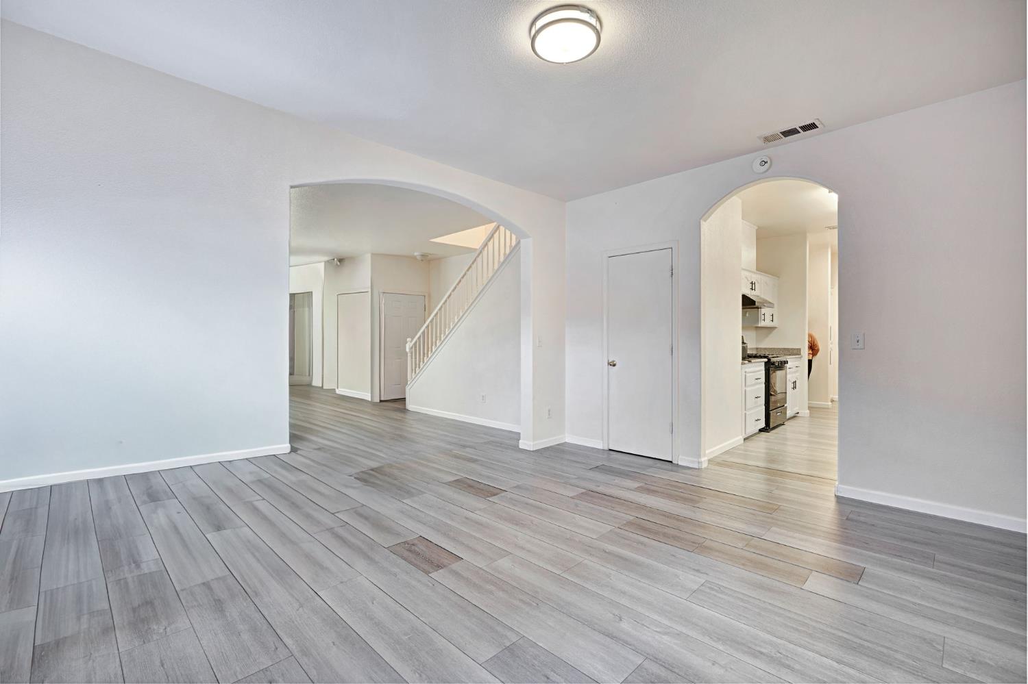 2061 S 7Th St, Fresno, CA 93702