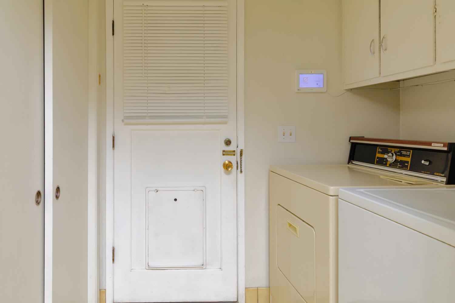 1418 W Palo Alto Ave, Fresno, CA 93711