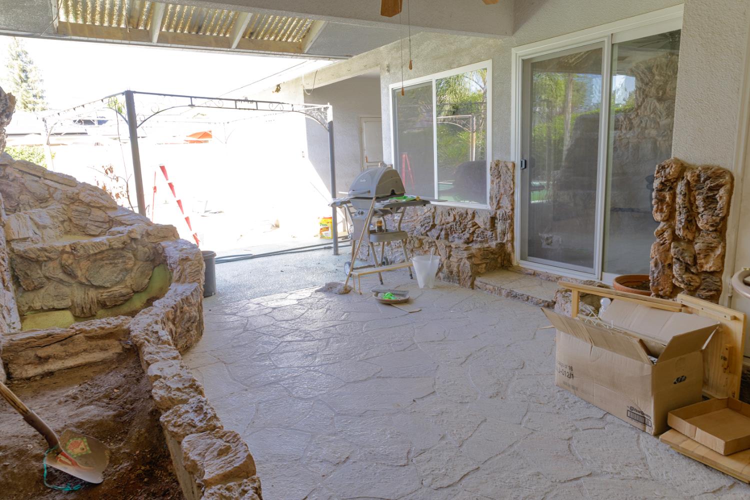 1418 W Palo Alto Ave, Fresno, CA 93711