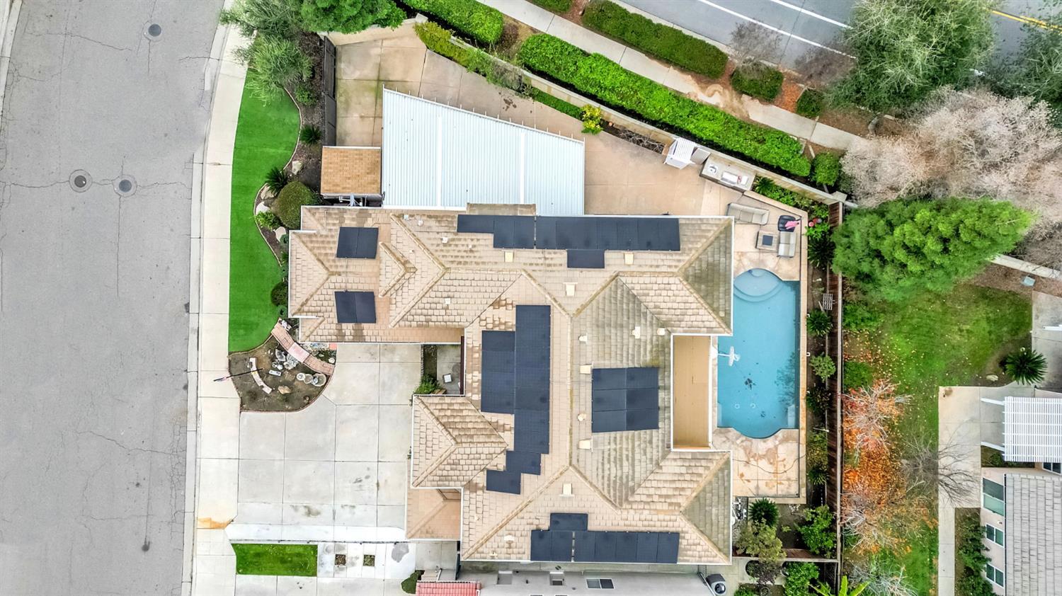 2524 E Granada Ave, Fresno, CA 93720