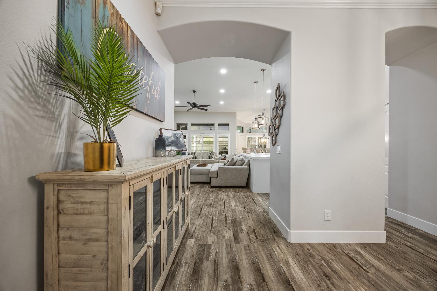 6168 N Stockdale Dr, Fresno, CA 93722