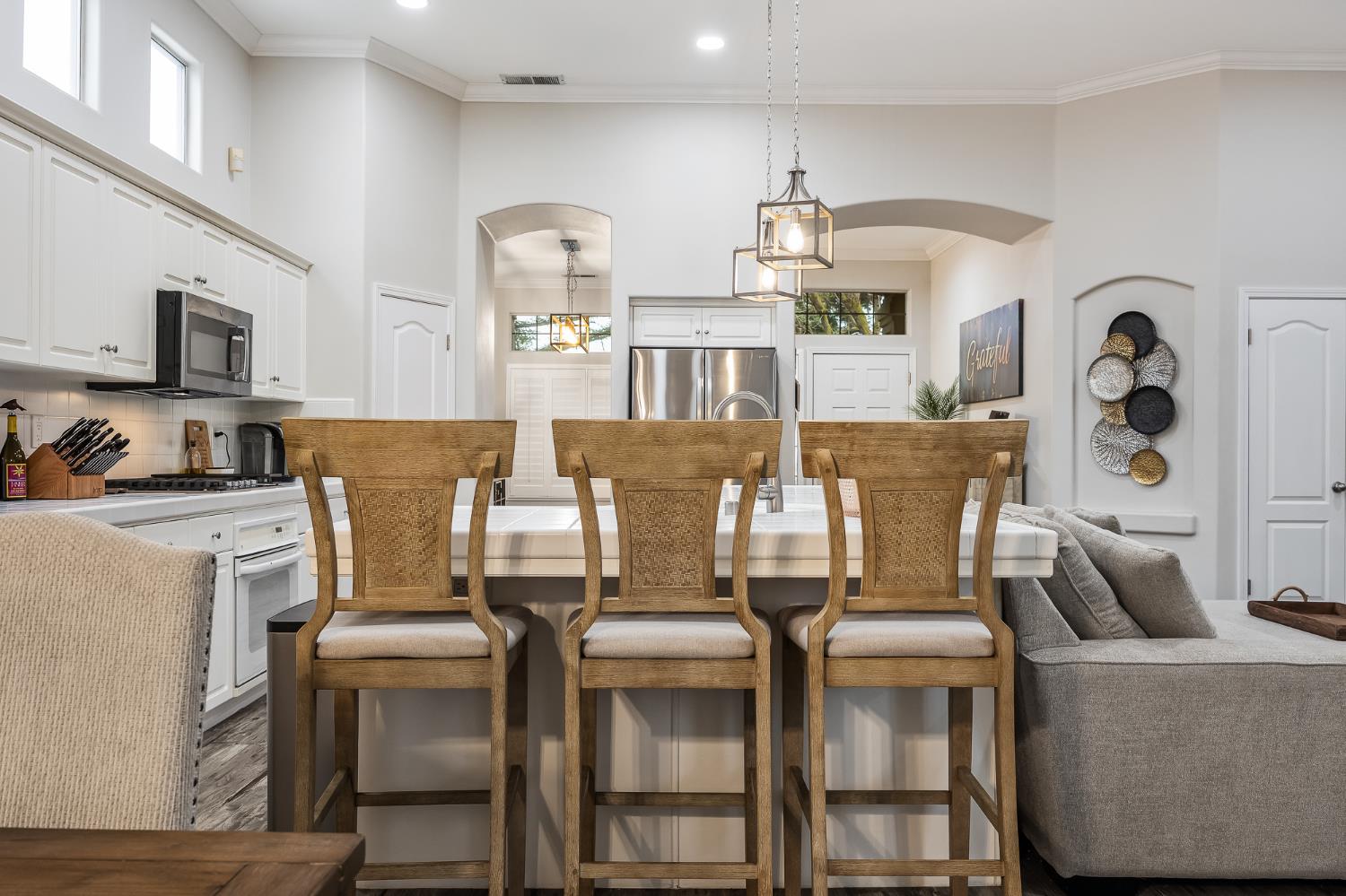 6168 N Stockdale Dr, Fresno, CA 93722