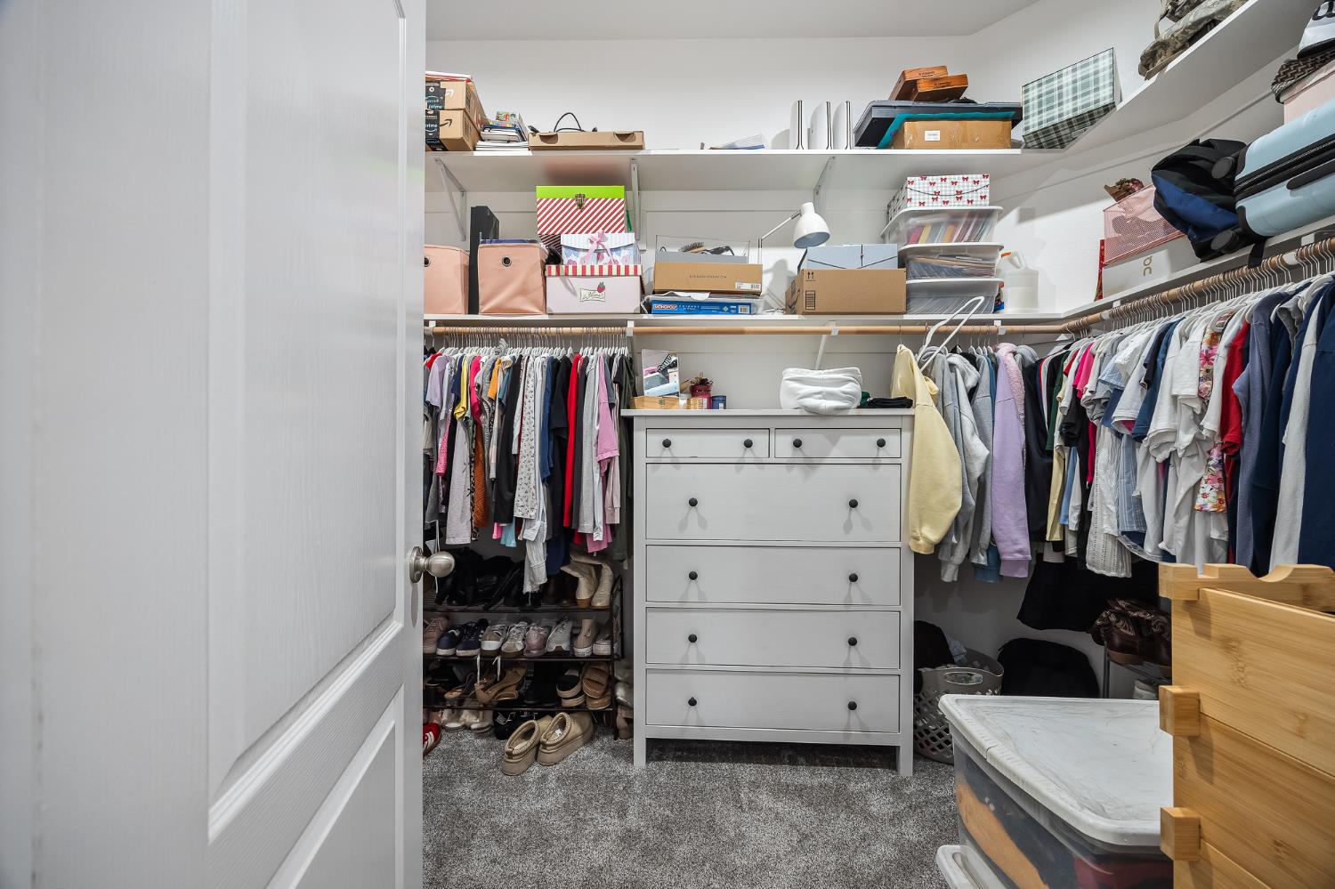 6168 N Stockdale Dr, Fresno, CA 93722