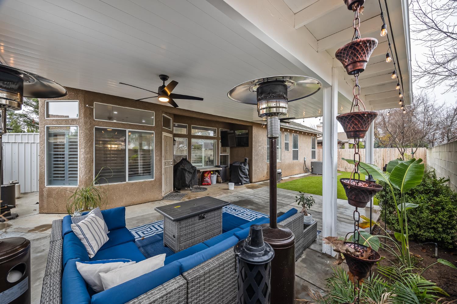 6168 N Stockdale Dr, Fresno, CA 93722