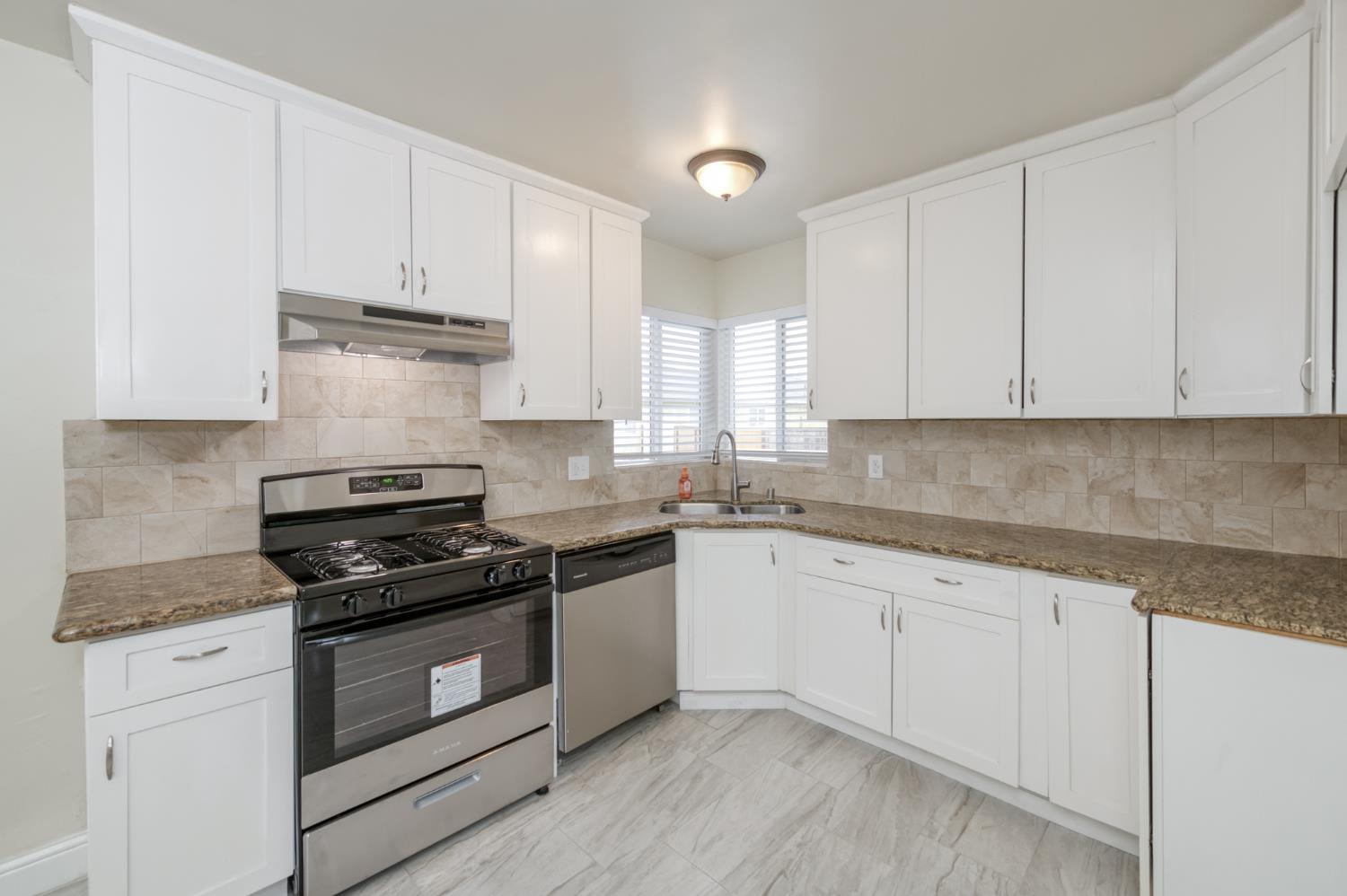 3938 E Michigan Ave, Fresno, CA 93703