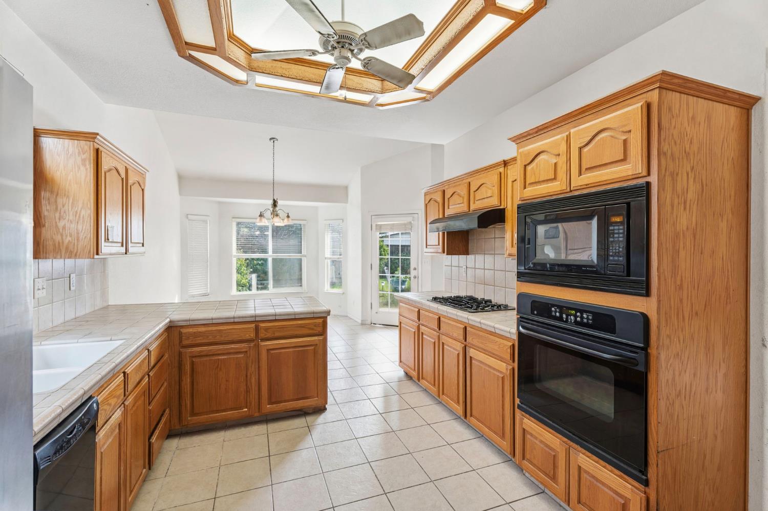 6540 N Bain Ave, Fresno, CA 93722