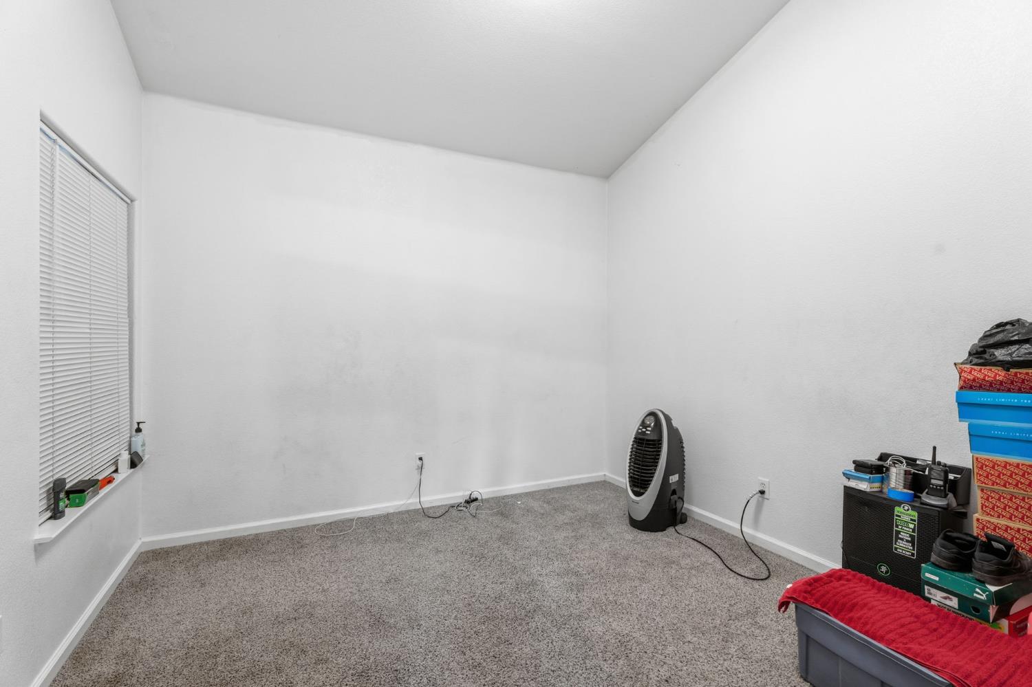 6540 N Bain Ave, Fresno, CA 93722