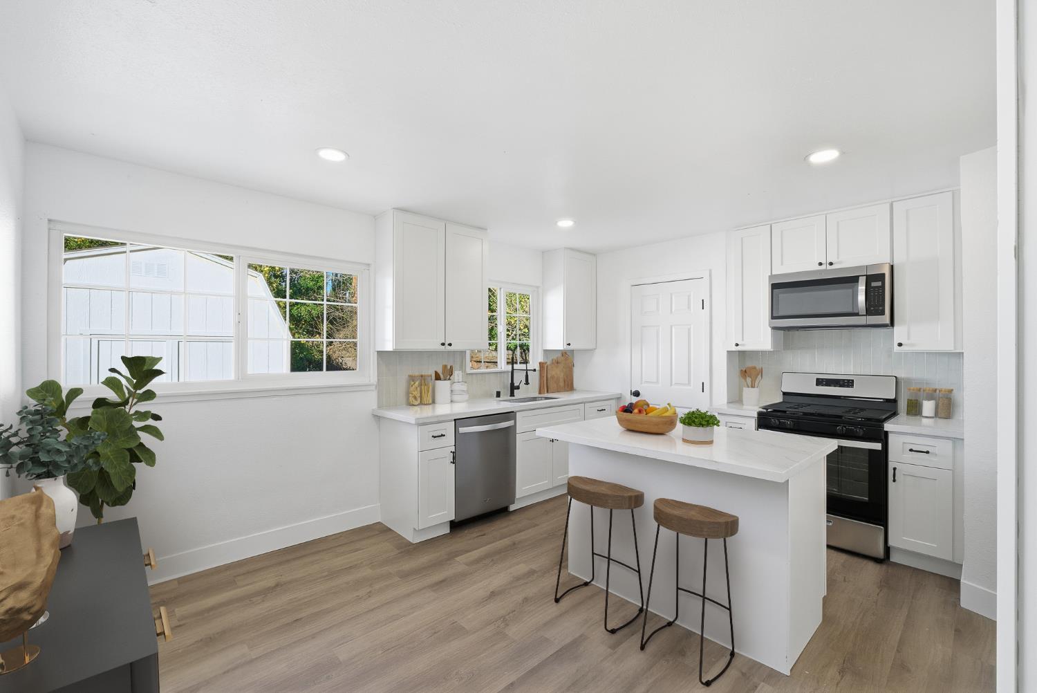 4023 E Fedora Ave, Fresno, CA 93726