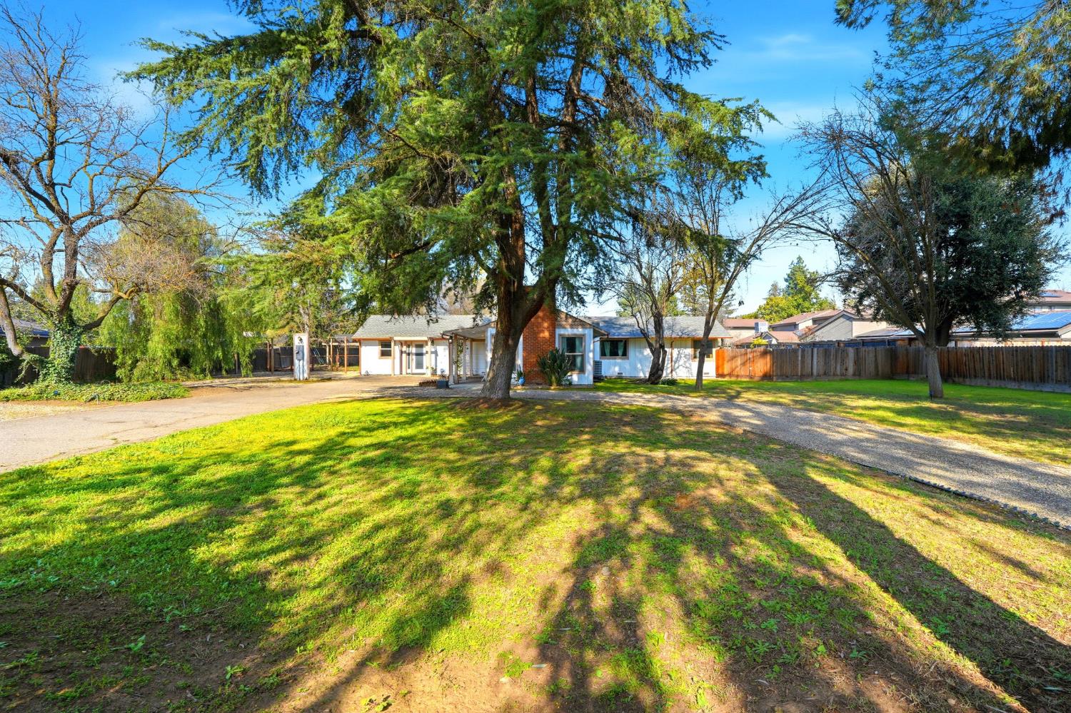 610 W Barstow, Fresno, CA 93704