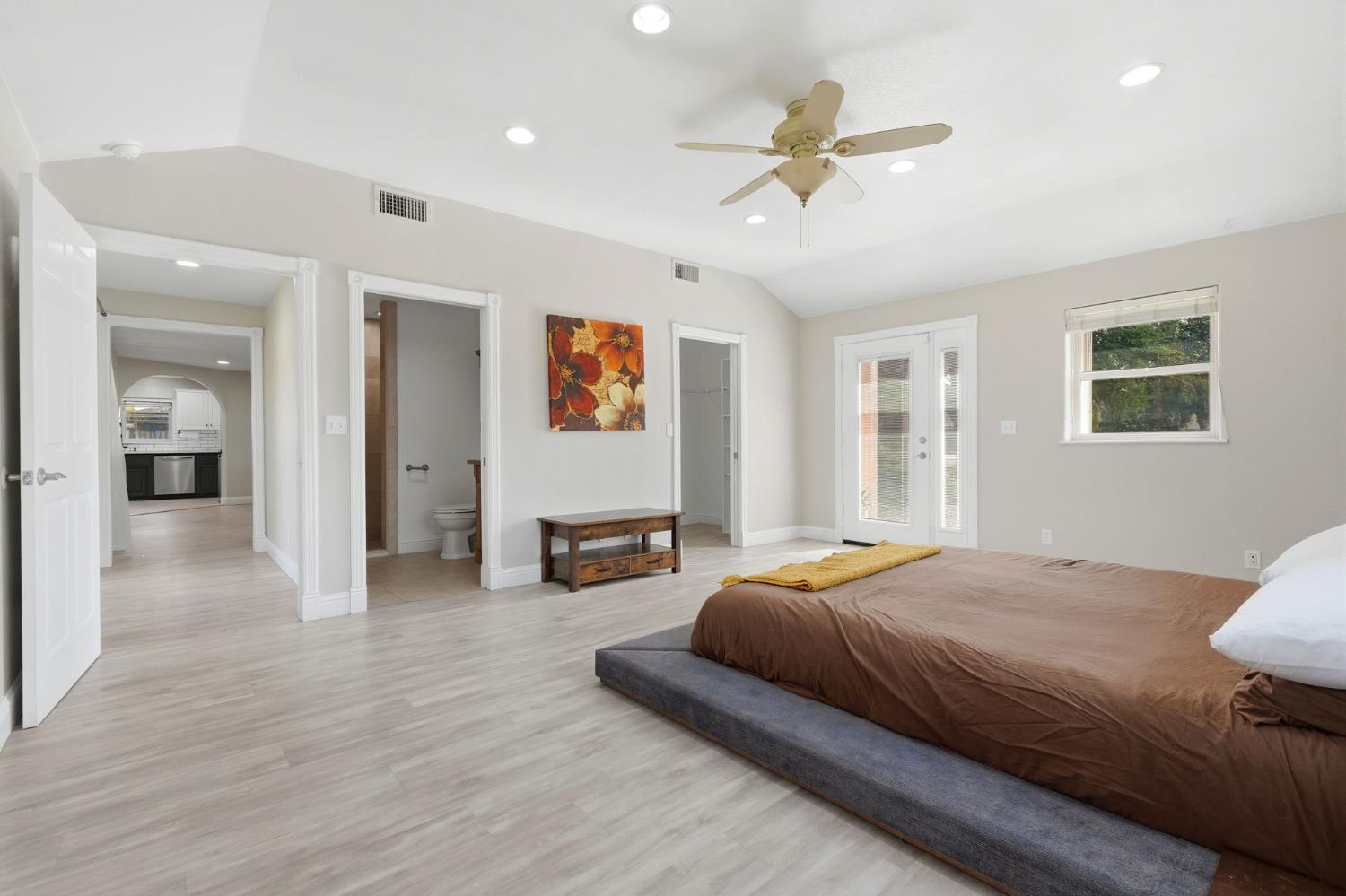 610 W Barstow, Fresno, CA 93704