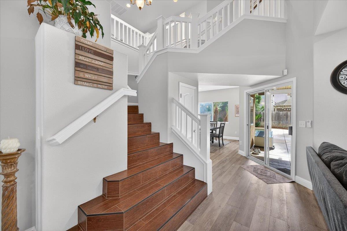 2885 E Ryan Ln, Fresno, CA 93720