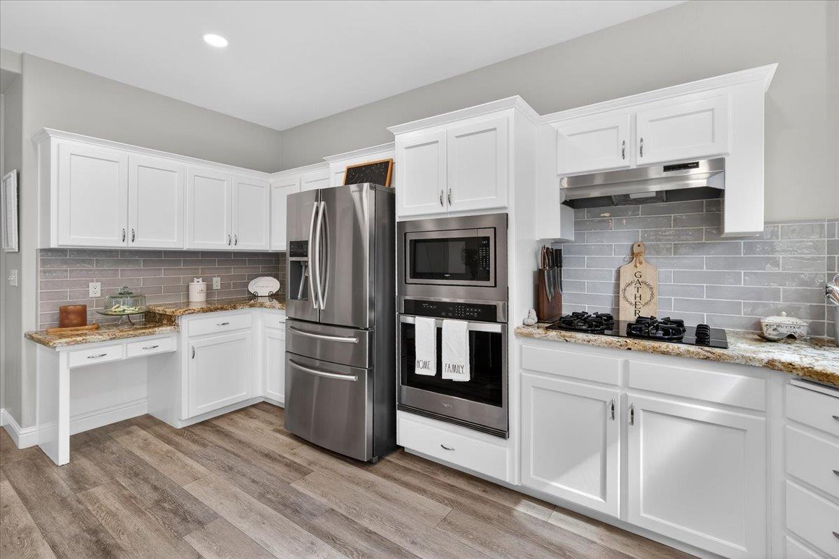 2885 E Ryan Ln, Fresno, CA 93720