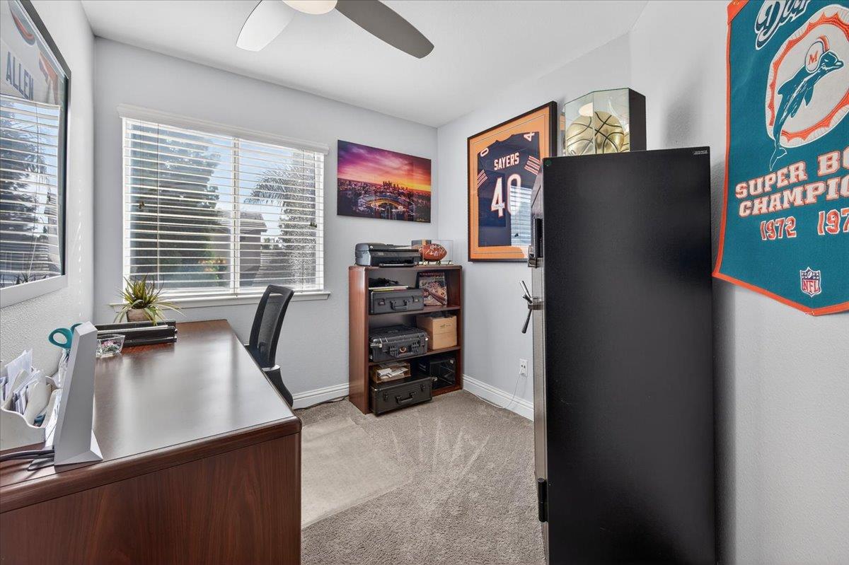 2885 E Ryan Ln, Fresno, CA 93720