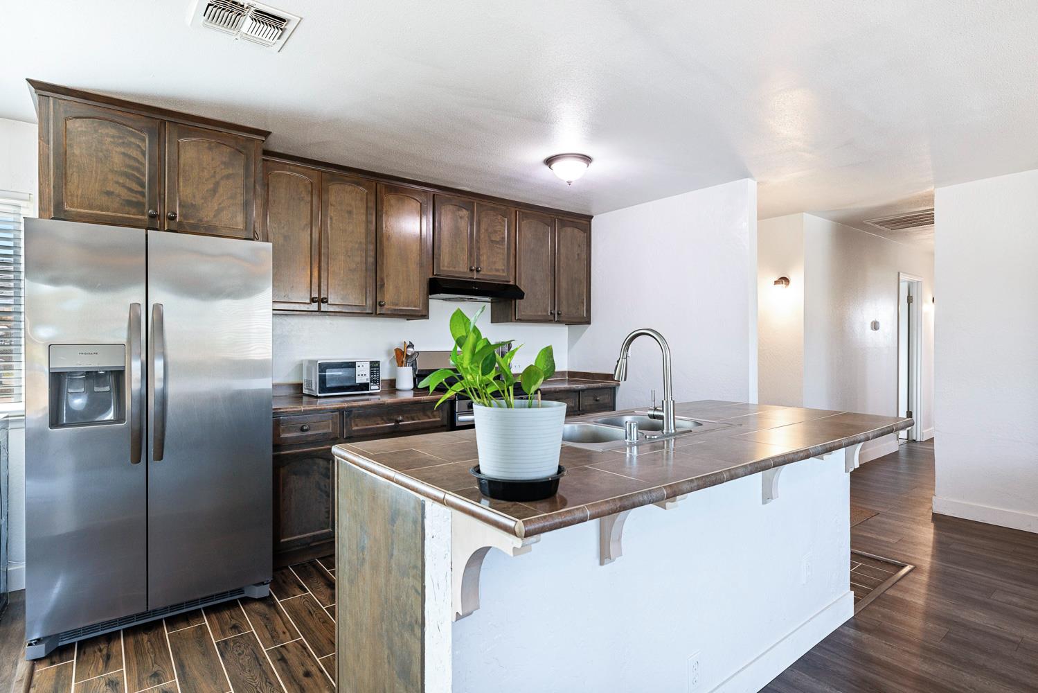 3512 W Normal Ave, Fresno, CA 93722