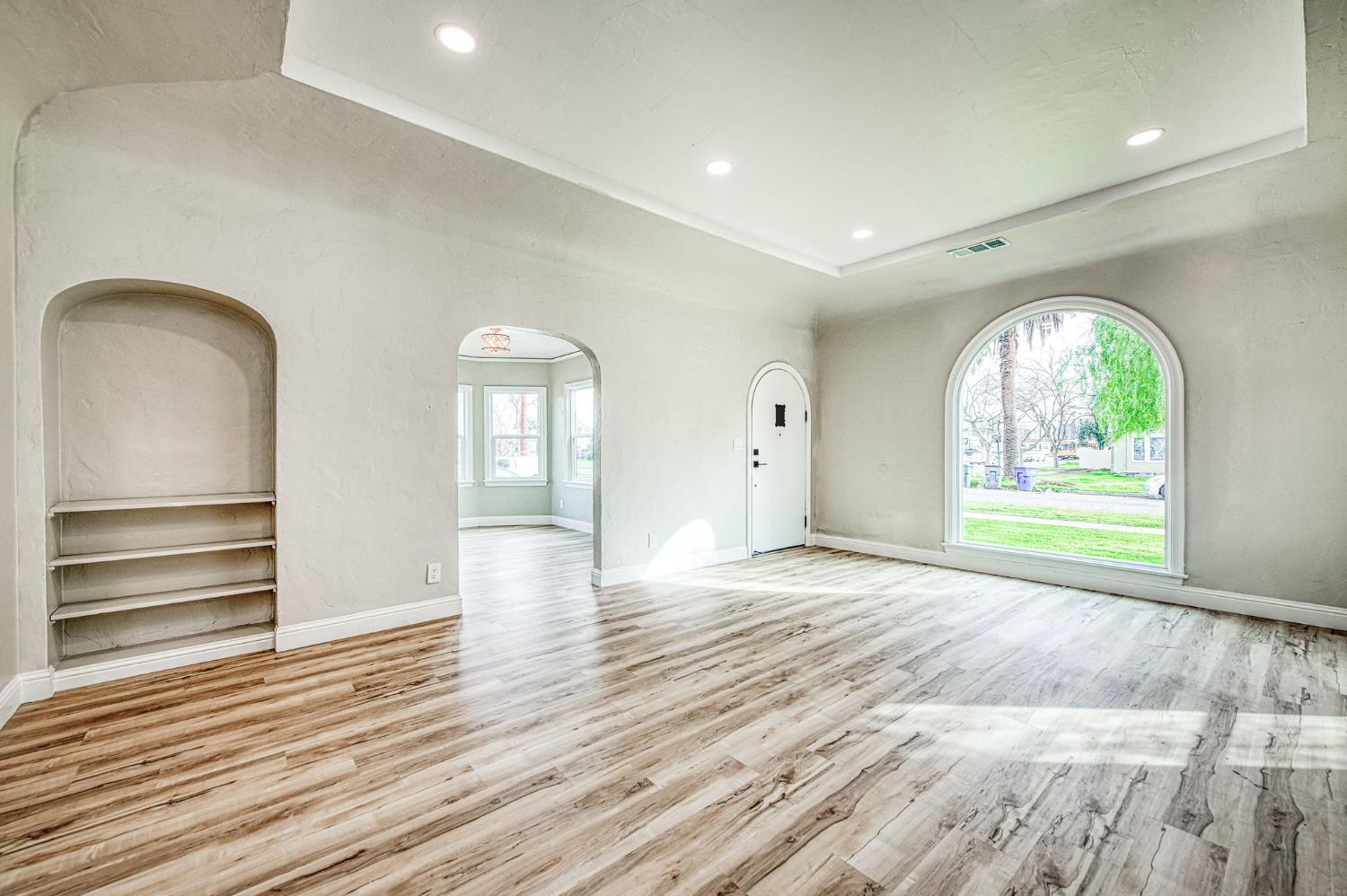 4345 E Iowa Ave, Fresno, CA 93702