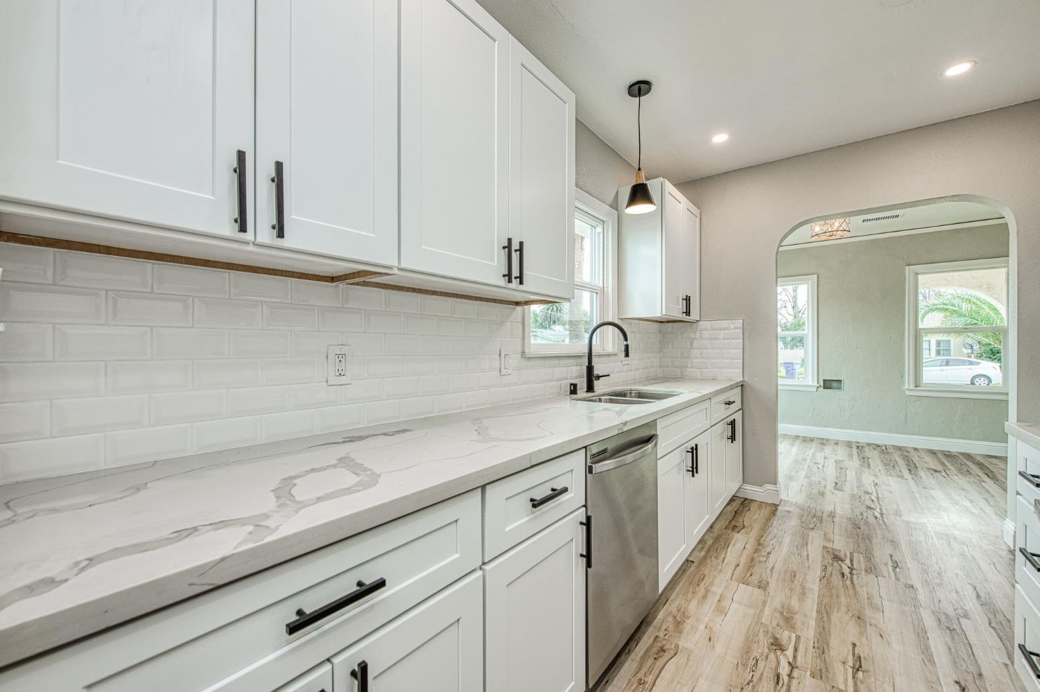 4345 E Iowa Ave, Fresno, CA 93702