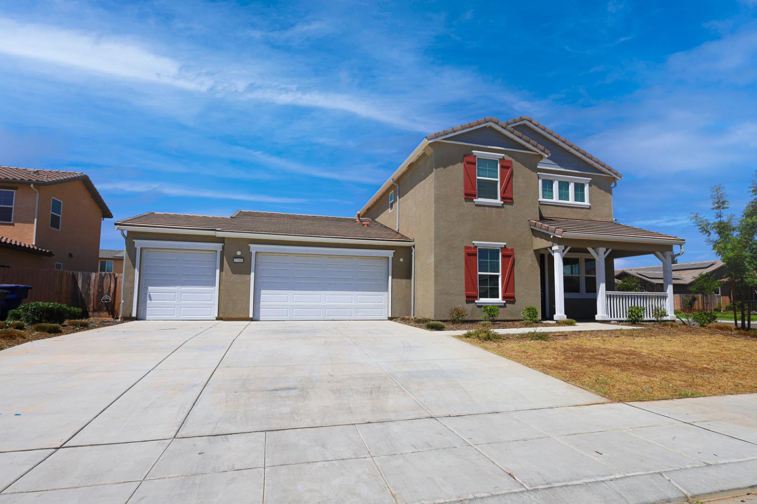 2701 N Dee Ann Ave, Fresno, CA 93727