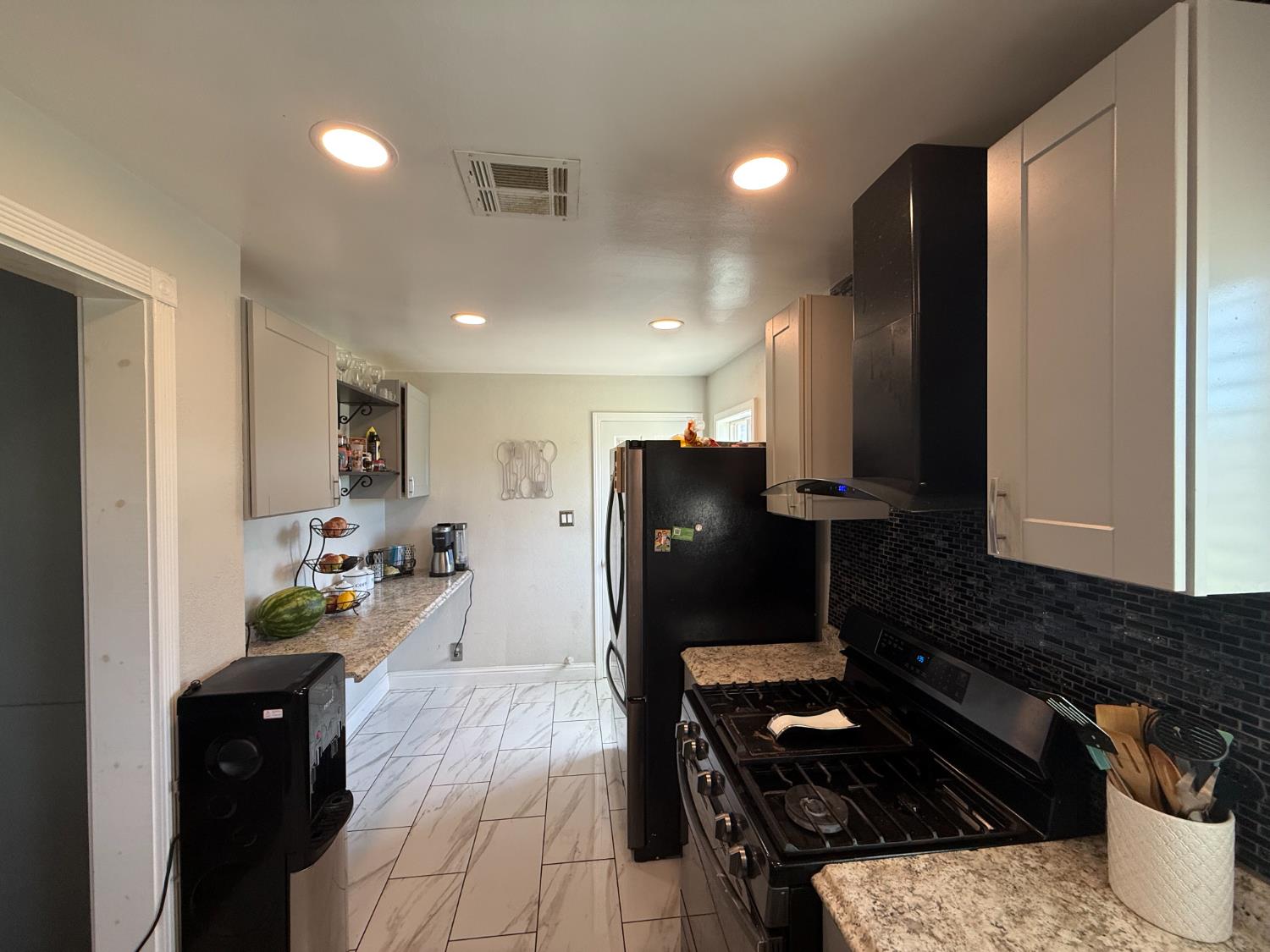 2445 N Millbrook Ave, Fresno, CA 93703