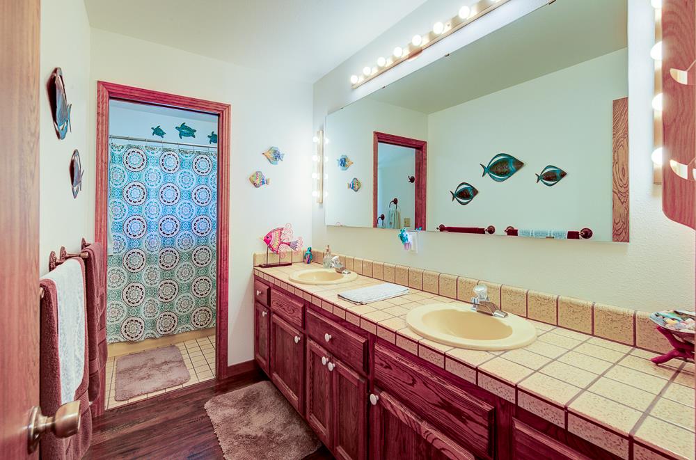 3250 W Fremont Ave, Fresno, CA 93711