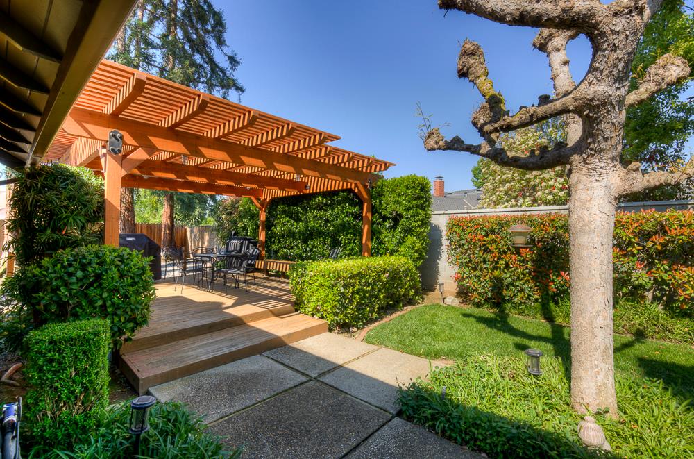 3250 W Fremont Ave, Fresno, CA 93711