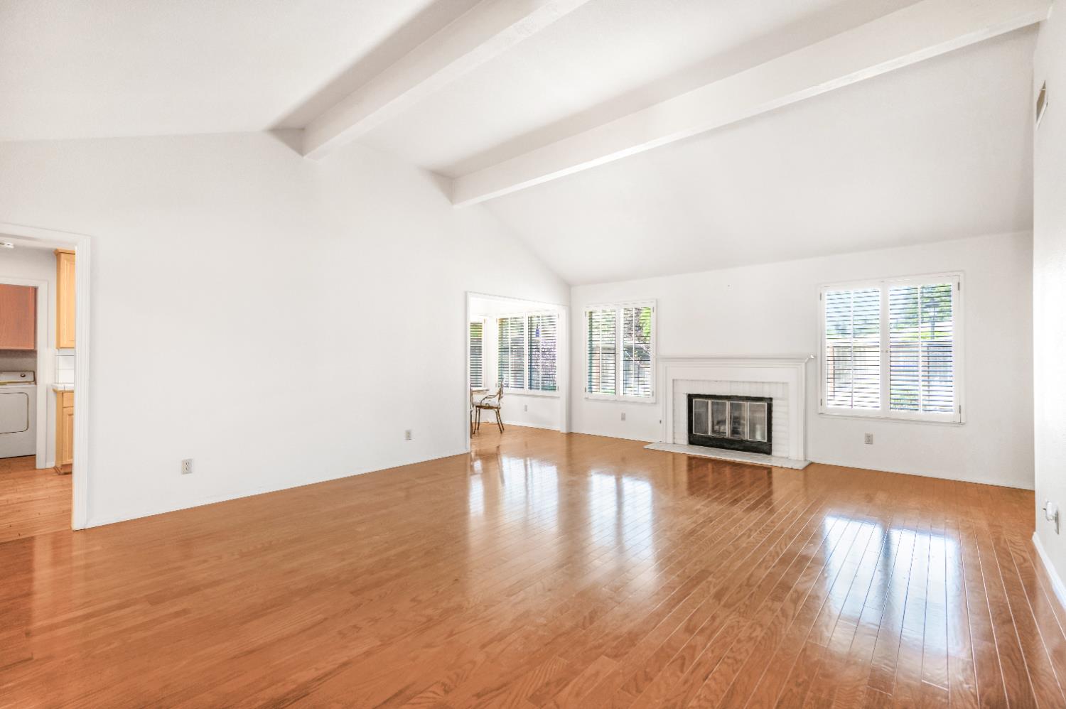 6323 N Marks Ave, Fresno, CA 93711